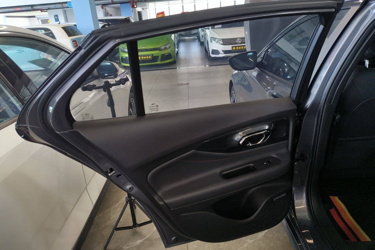 广汽传祺 影豹 2023款 270T DCT J15版中控内饰7008