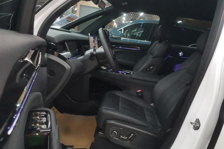 极氪009 2022款 改款 WE版中控内饰20