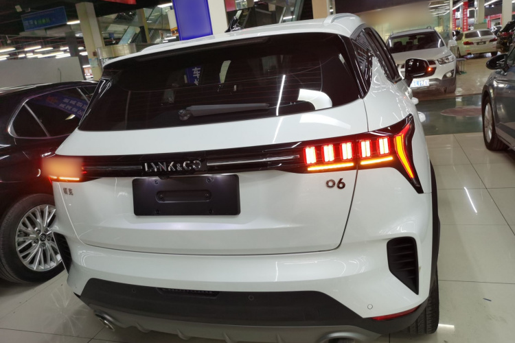 领克06 2023款 Remix 1.5T 劲Pro车身外观6