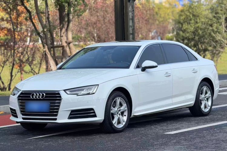 奥迪A4L 2018款 30周年年型 40 TFSI 进取型车身外观1