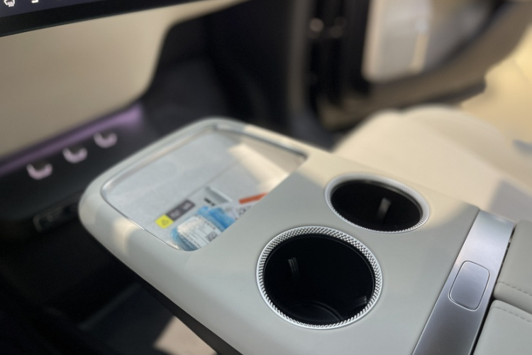 长安启源E07 2025款 增程 四驱 39kWh Ultra高性能版中控内饰7012