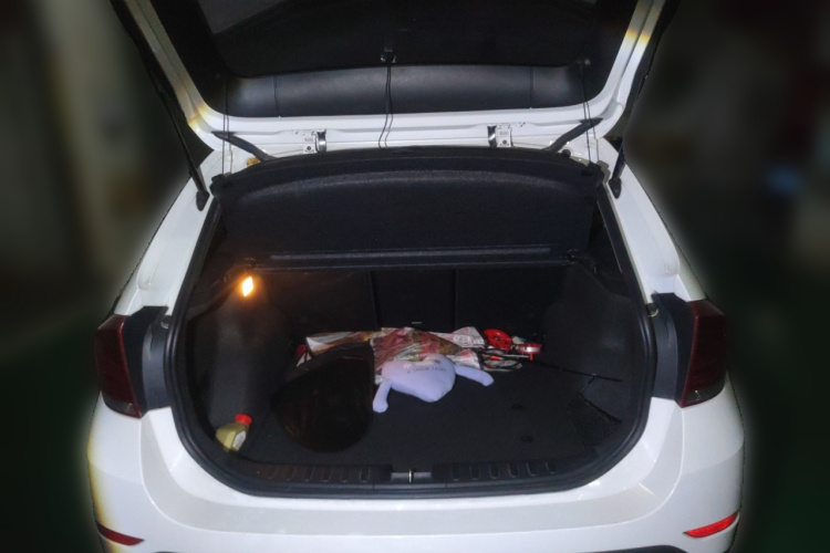 宝马X1 2013款 sDrive18i 时尚型中控内饰23