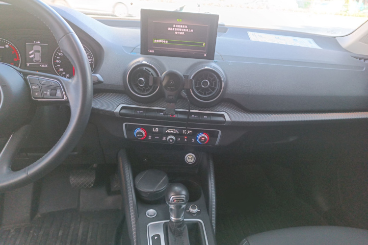 奥迪Q2L 2020款 35 TFSI 时尚动感型局部细节16