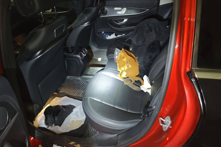 奔驰E级 2019款 E 300 L 运动豪华型中控内饰21