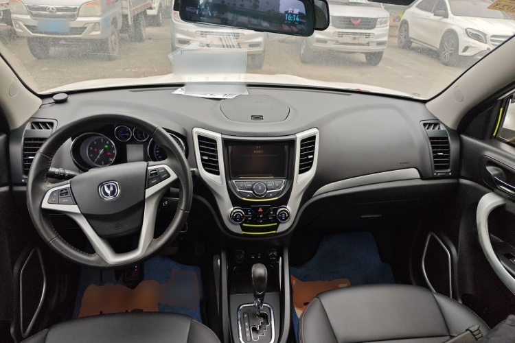 长安CS35 2016款 1.6L 自动豪华型 国V中控内饰12