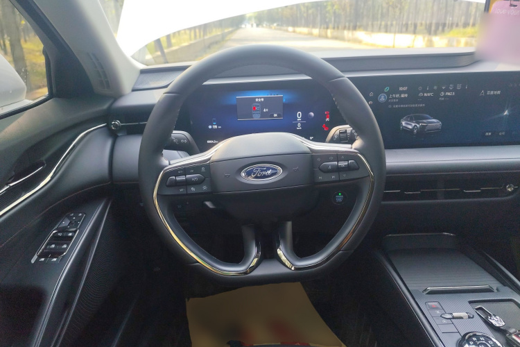 福特 蒙迪欧 2023款 EcoBoost 180 豪华型中控内饰13