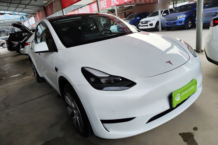 特斯拉 Model Y 2022款 改款 后轮驱动版车身外观3