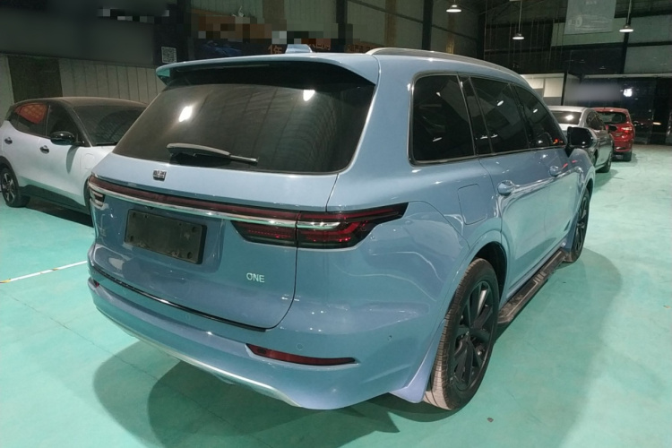 理想汽车 理想ONE 2021款 增程6座版车身外观7