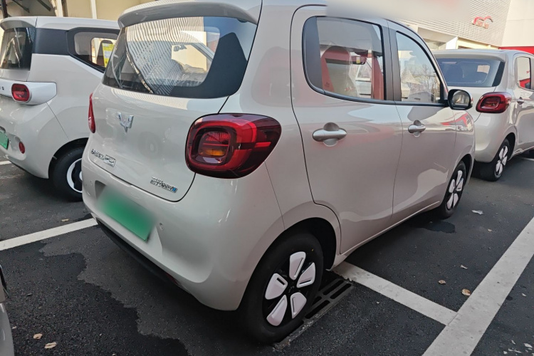 五菱汽车 宏光MINIEV 2025款 四门版 进阶款车身外观7