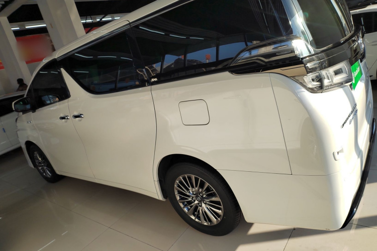 丰田 威尔法 2023款 皇冠 双擎 2.5L HV尊贵版车身外观4