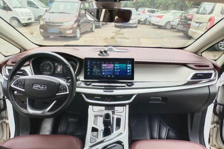 吉利汽车 嘉际 2022款 1.8TD DCT白金舒适型中控内饰7001