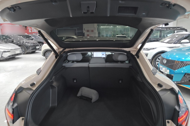 小鹏MONA M03 2024款 620 超长续航机舱底盘23