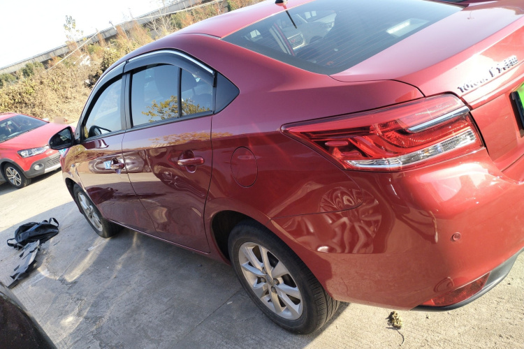 丰田 YARiS L 致享 2017款 1.5E CVT魅动版车身外观4