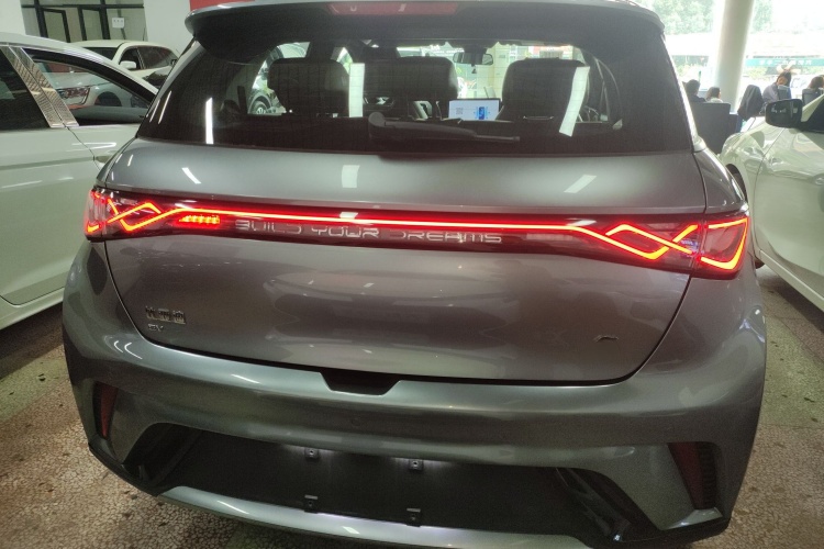 比亚迪 海豚 2023款 420km 时尚版车身外观6