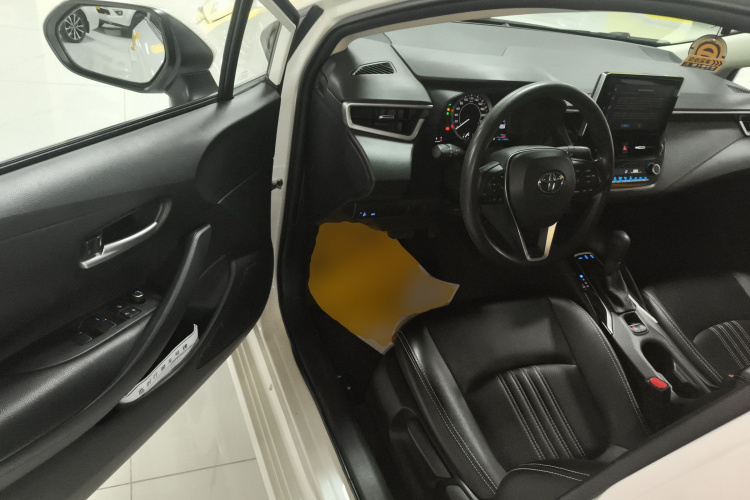 丰田 卡罗拉 2023款 1.2T 精英版中控内饰7003