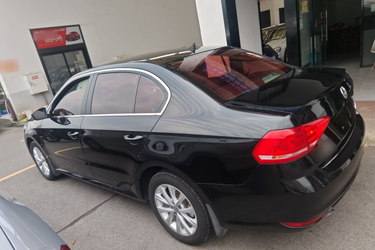 大众 朗逸 2015款 1.6L 自动舒适版车身外观6003