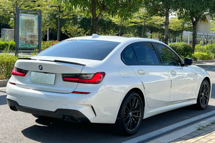 宝马3系 2021款 改款 325Li M运动曜夜套装车身外观6005