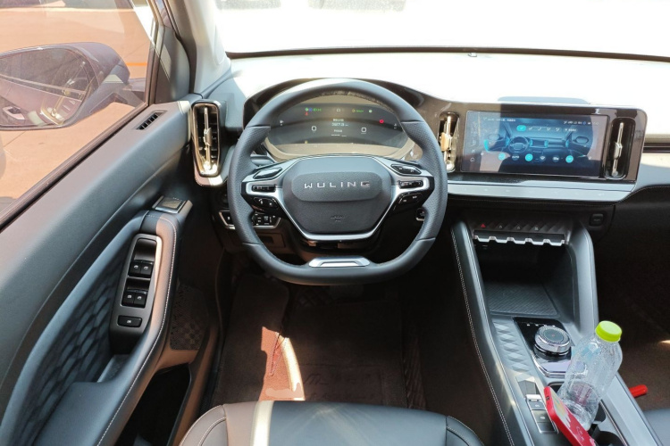 五菱汽车 五菱星云 2023款 2.0L DHT 旗舰版中控内饰13