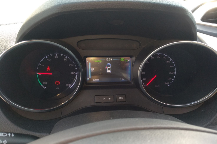 比亚迪 元新能源 2018款 EV360 智联炫酷型局部细节14