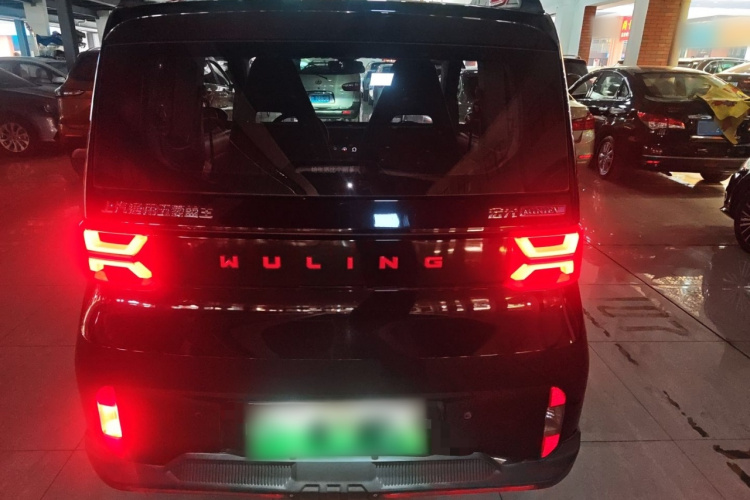 五菱汽车 宏光MINIEV 2022款 GAMEBOY 200km 玩咖款 磷酸铁锂车身外观6