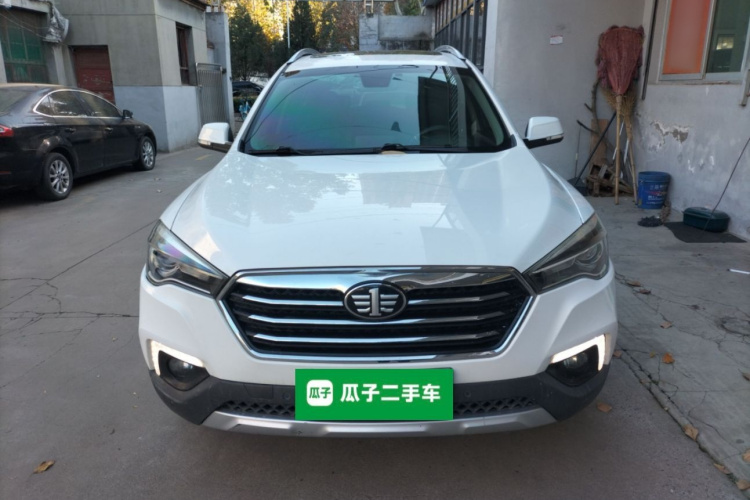 奔腾X80 2017款 1.8T 自动豪华型车身外观2