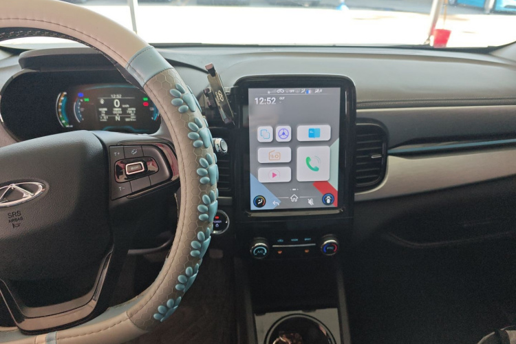 奇瑞 小蚂蚁 2022款 甜粉款 半糖版 磷酸铁锂 30kW 301km中控内饰7002