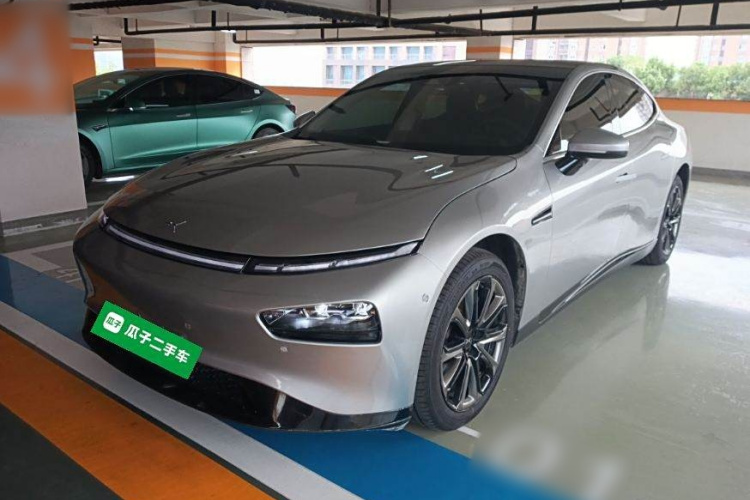 小鹏P7 2020款 706G车身外观1