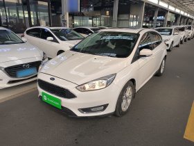 福特 福克斯 2015款 两厢 1.6L 自动风尚型