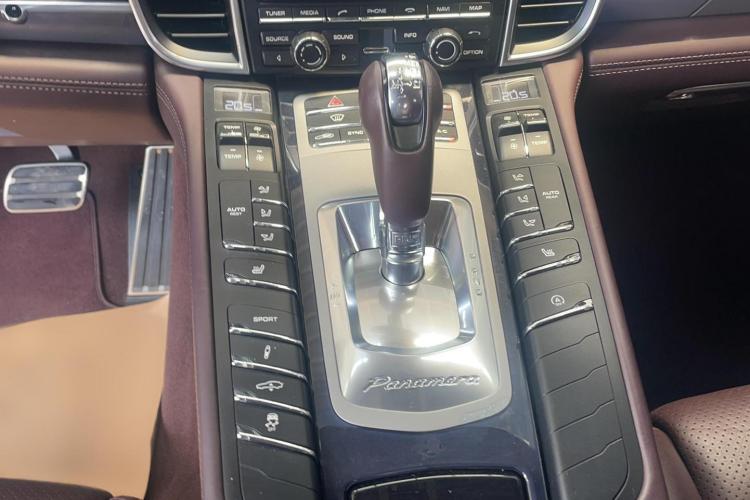 保时捷 2014款 Panamera 4 3.0T中控内饰18