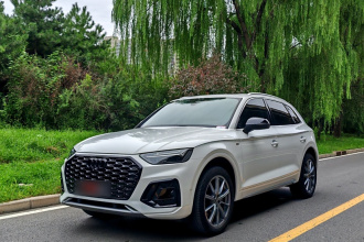 奥迪Q5L 2022款 改款 40T 豪华动感型