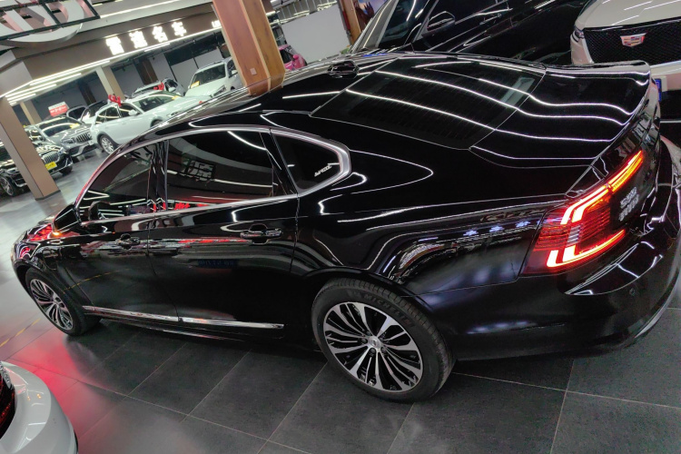 沃尔沃S90新能源 2024款 插电式混动 四驱长续航智逸豪华版车身外观4