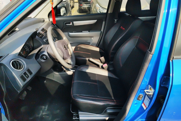 铃木 雨燕 2015款 1.5L 自动限定版局部细节19