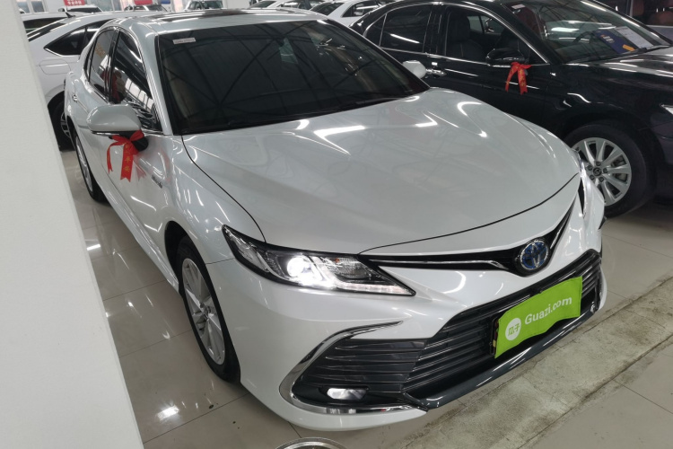 丰田 凯美瑞 2021款 双擎 2.5HGVP 领先版车身外观3