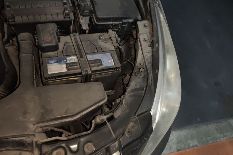 现代 索纳塔 2011款 2.0L 自动时尚版局部细节9007