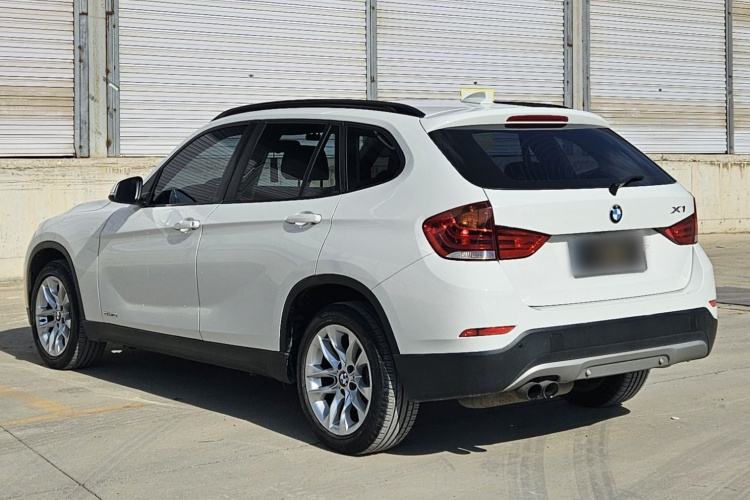 宝马X1 2014款 sDrive18i 领先型车身外观6003