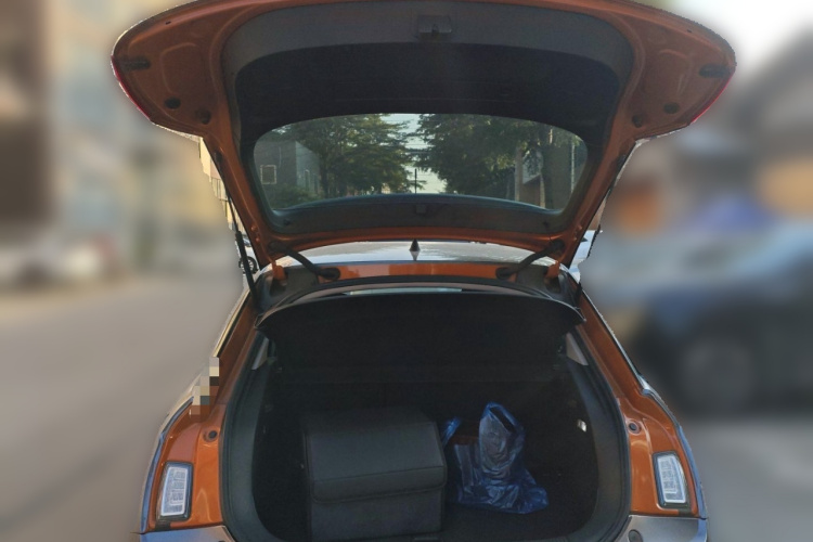 奥迪A1 2014款 30 TFSI Sportback舒适型中控内饰23