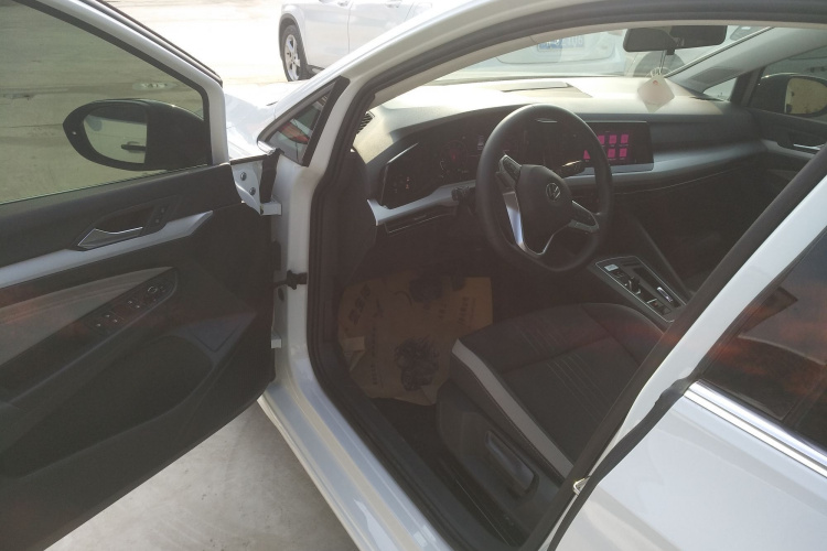 大众 高尔夫 2021款 200TSI DSG Pro中控内饰20