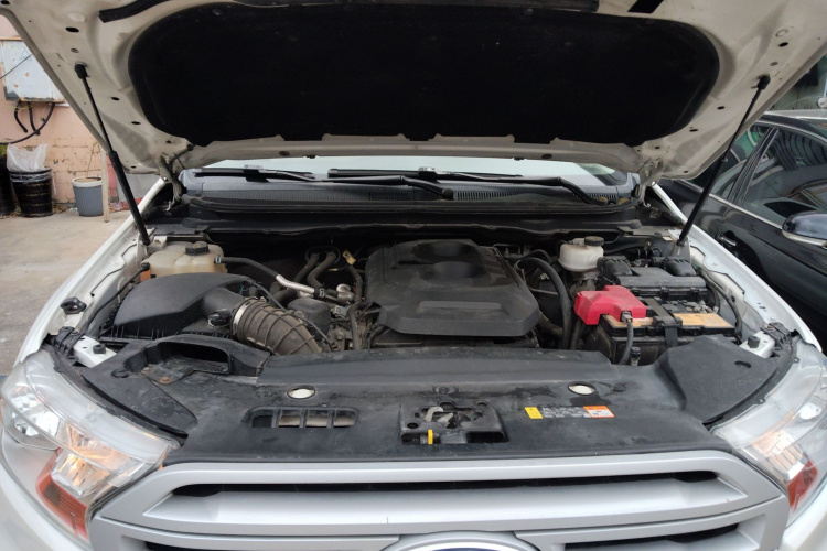 福特 撼路者 2017款 2.0T 汽油自动四驱菁英版 5座局部细节24