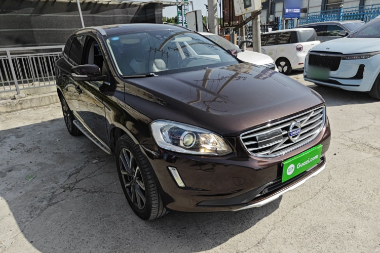 沃尔沃XC60 2017款 T5 AWD 智远升级版车身外观3