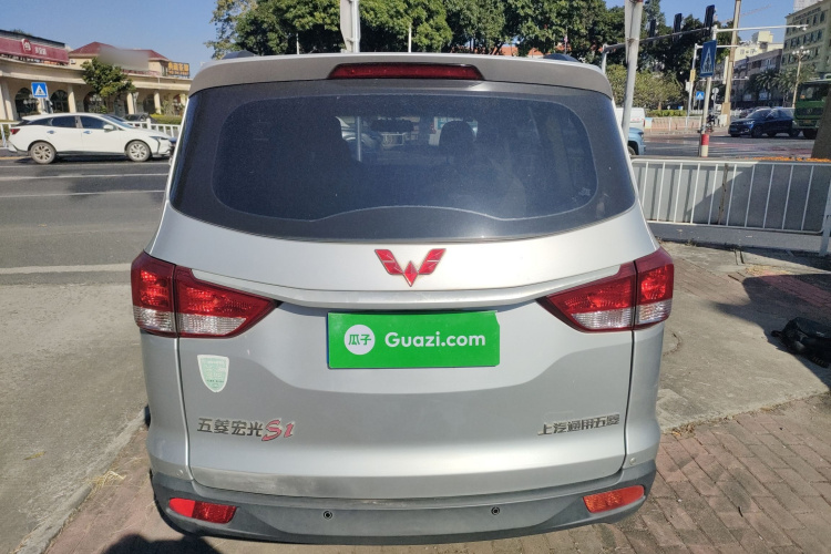 五菱汽车 五菱宏光 2015款 1.5L S1标准国V车身外观6004