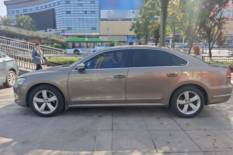 大众 帕萨特 2014款 2.0TSI DSG御尊版车身外观4