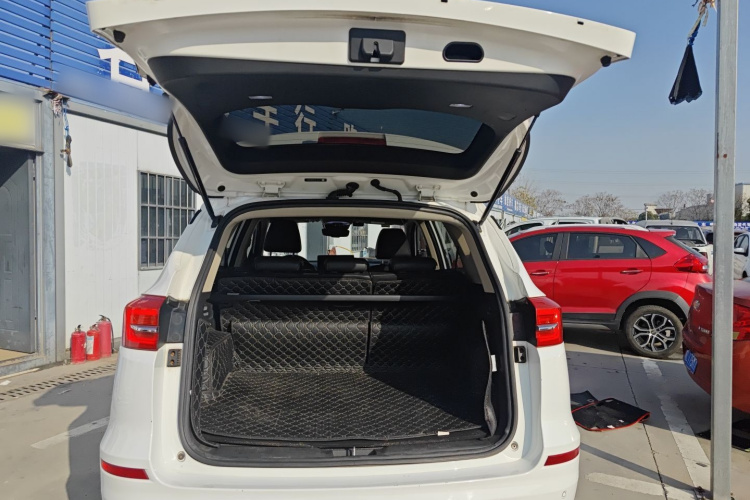 比亚迪 宋 2019款 1.5TI 自动智联越耀型机舱底盘23