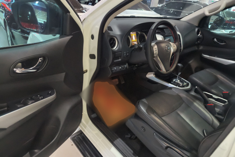 日产 途达 2020款 2.5L XL Upper 自动两驱豪华版中控内饰20