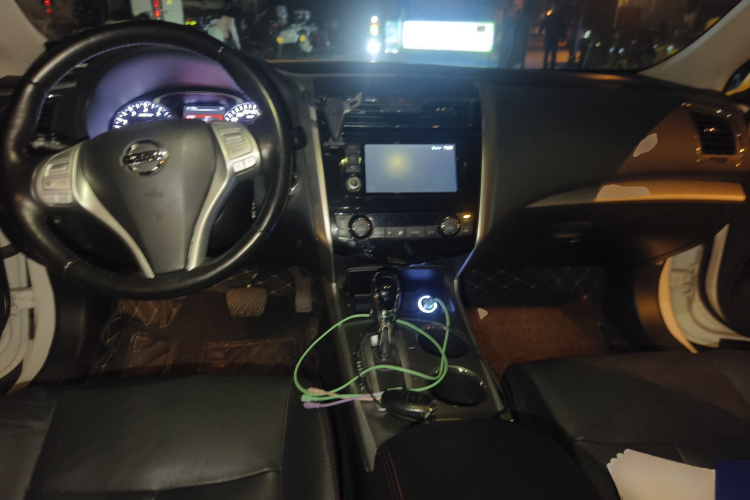 日产 天籁 2016款 改款 2.0L XL舒适版中控内饰12