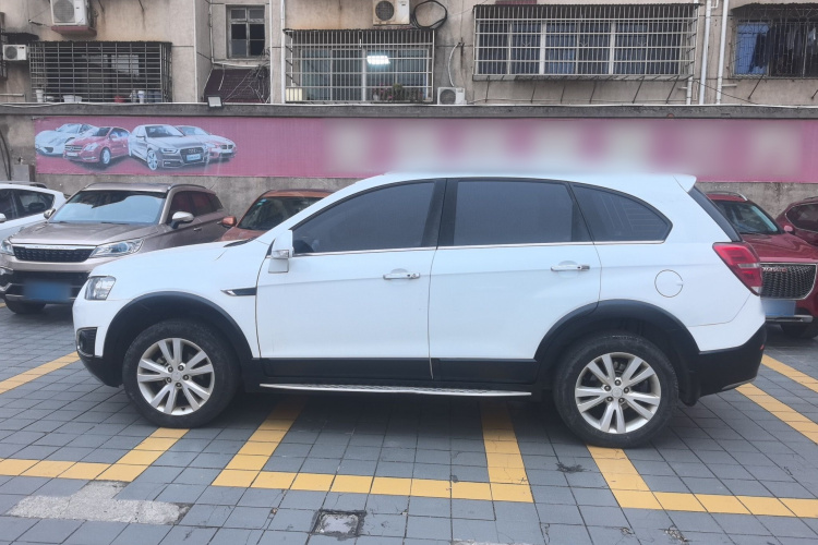 雪佛兰 科帕奇 2015款 2.4L 四驱旗舰版 7座车身外观4