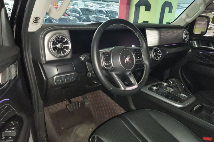 坦克300 2023款 越野版 2.0T 征服者中控内饰20