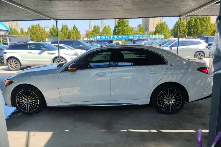奔驰C级 2022款 C 200 L 运动版车身外观4