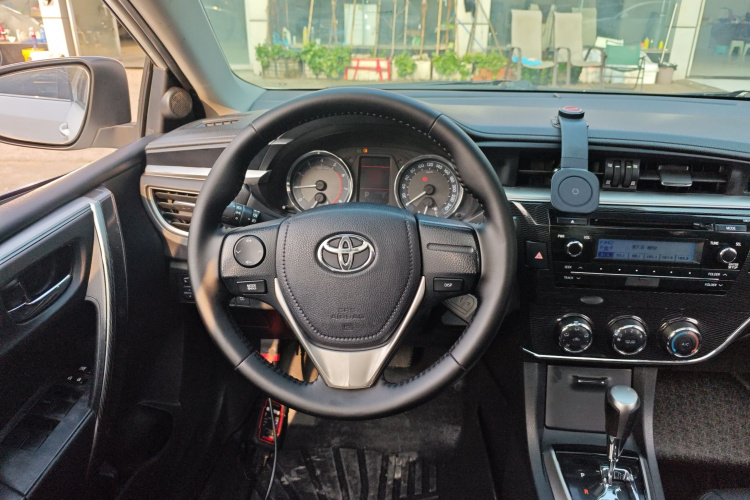 丰田 卡罗拉 2017款 1.2T CVT GL-i真皮版中控内饰13