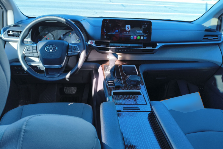 丰田 格瑞维亚 2023款 2.5L混动 豪华版中控内饰7002