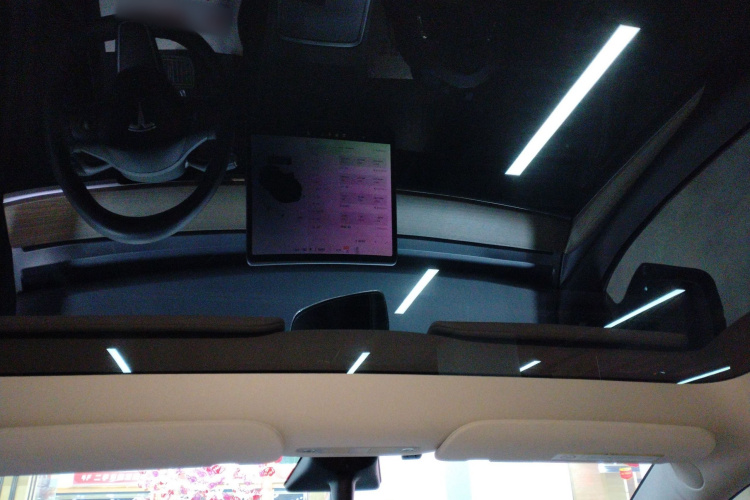 特斯拉 Model Y 2021款 标准续航后驱版中控内饰22